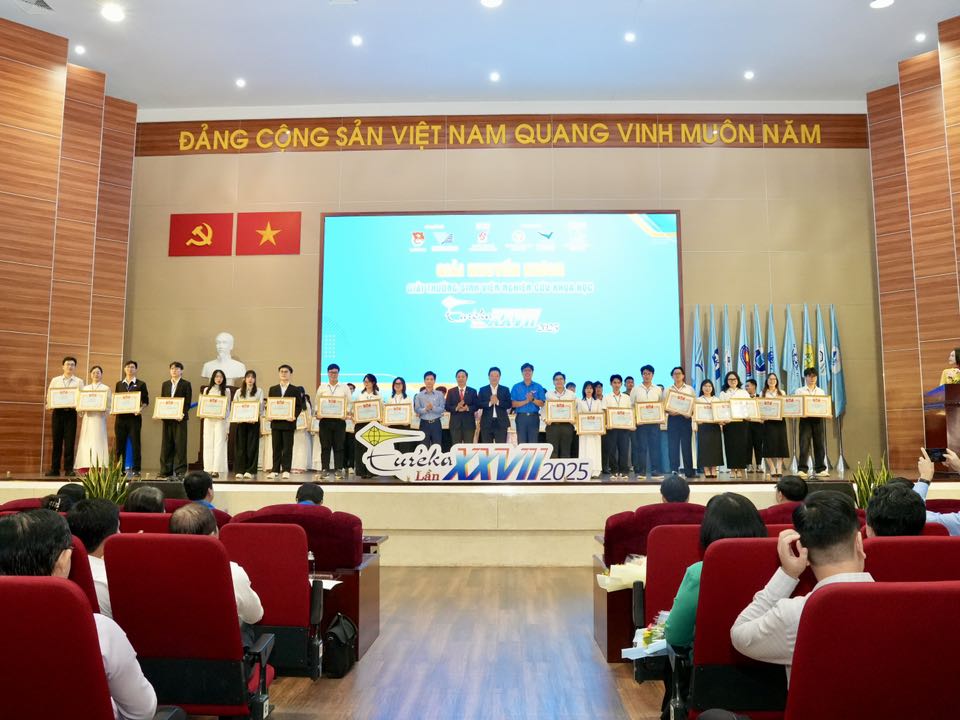SINH VIÊN KHOA NÔNG NGHIỆP VÀ THỦY SẢN, TRƯỜNG ĐẠI HỌC BẠC LIÊU ĐẠT GIẢI TẠI VÒNG CHUNG KẾT GIẢI THƯỞNG “SINH VIÊN NGHIÊN CỨU KHOA HỌC – EURÉKA” LẦN THỨ 27 NĂM 2025